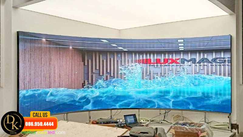 Ứng dụng đa dạng khi thi công màn hình led cong