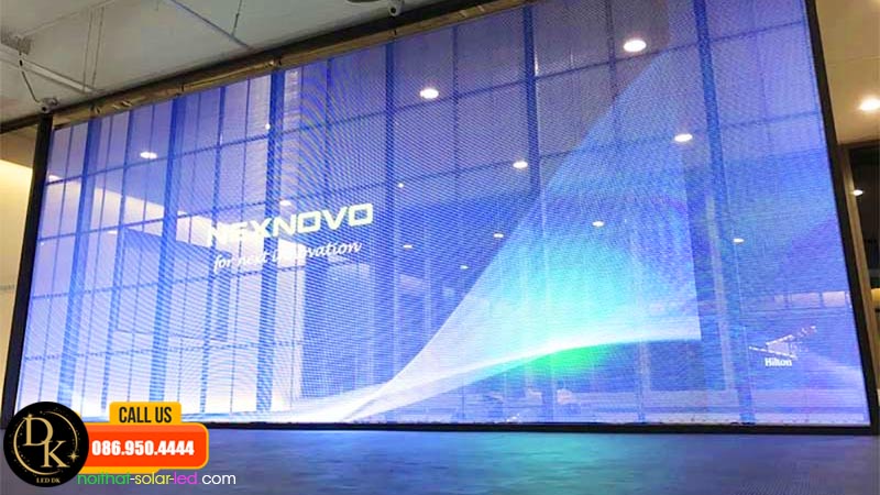 Ứng dụng đa dạng màn hình led trong suốt trung tâm thương mại